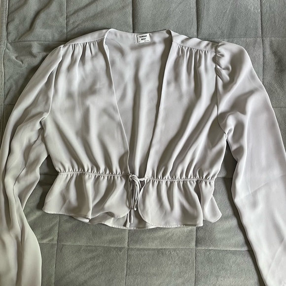 ARITZIA - Sunday Best Blouse - Picture 2 of 4